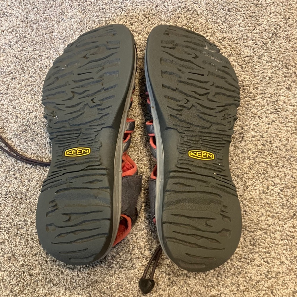 Keen Whisper Sandals Women 11 Gray Coral Pink Waterproof Sport Hiking Shoes FLAW - Picture 6 of 10